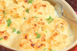 Запеканка со спаржей, цветной капустой, сыром и яйцами